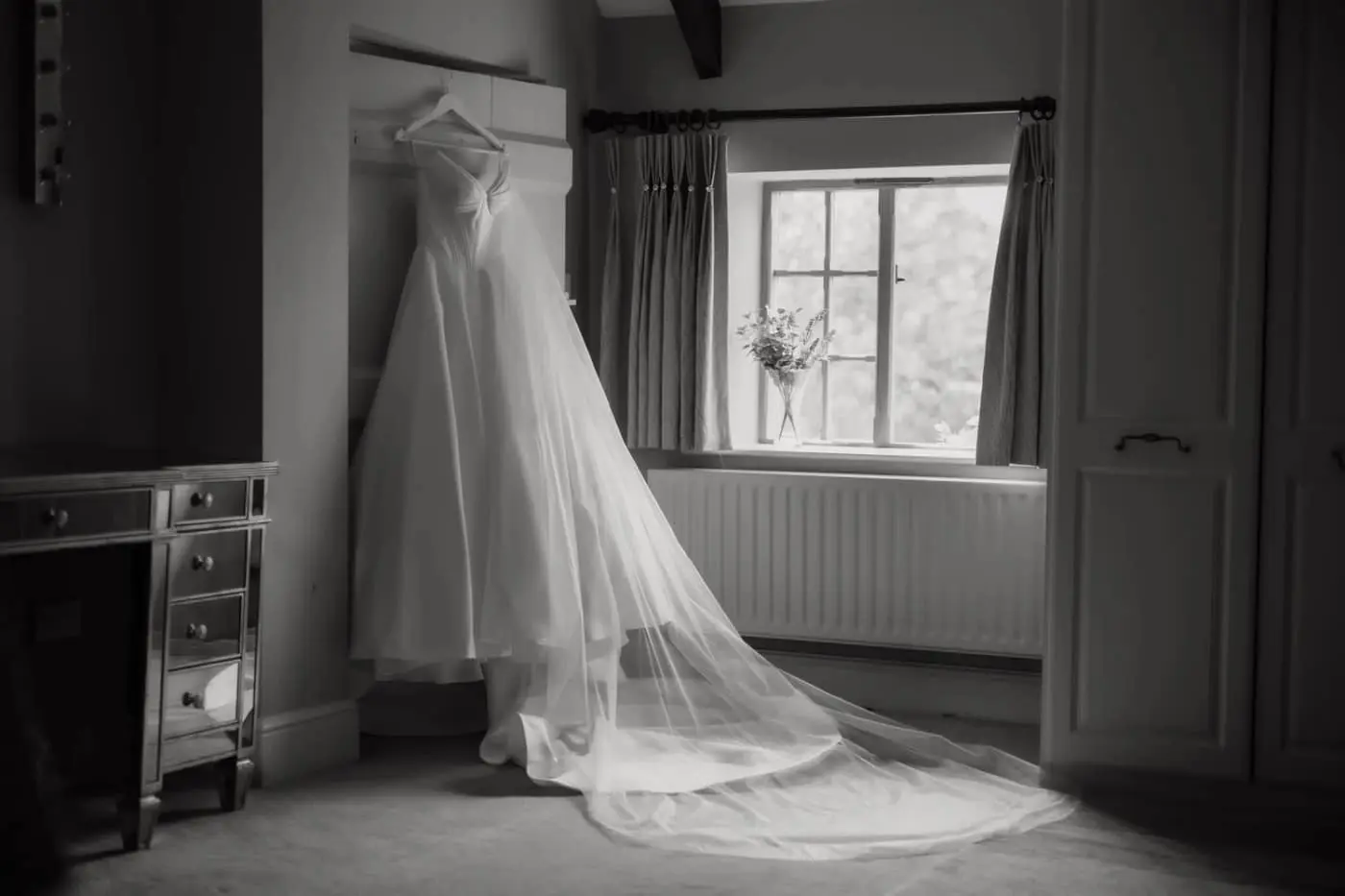 Unique Occasions at Loversall wedding photography — photo 3 of 12