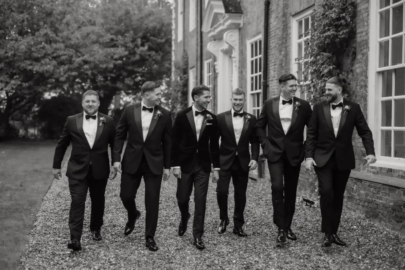 How we shoot weddings — photo 3 of 5