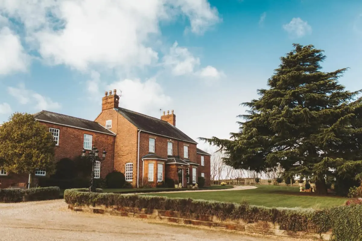 Charlotte and Simon's wedding at Swancar Farm, Nottinghamshire